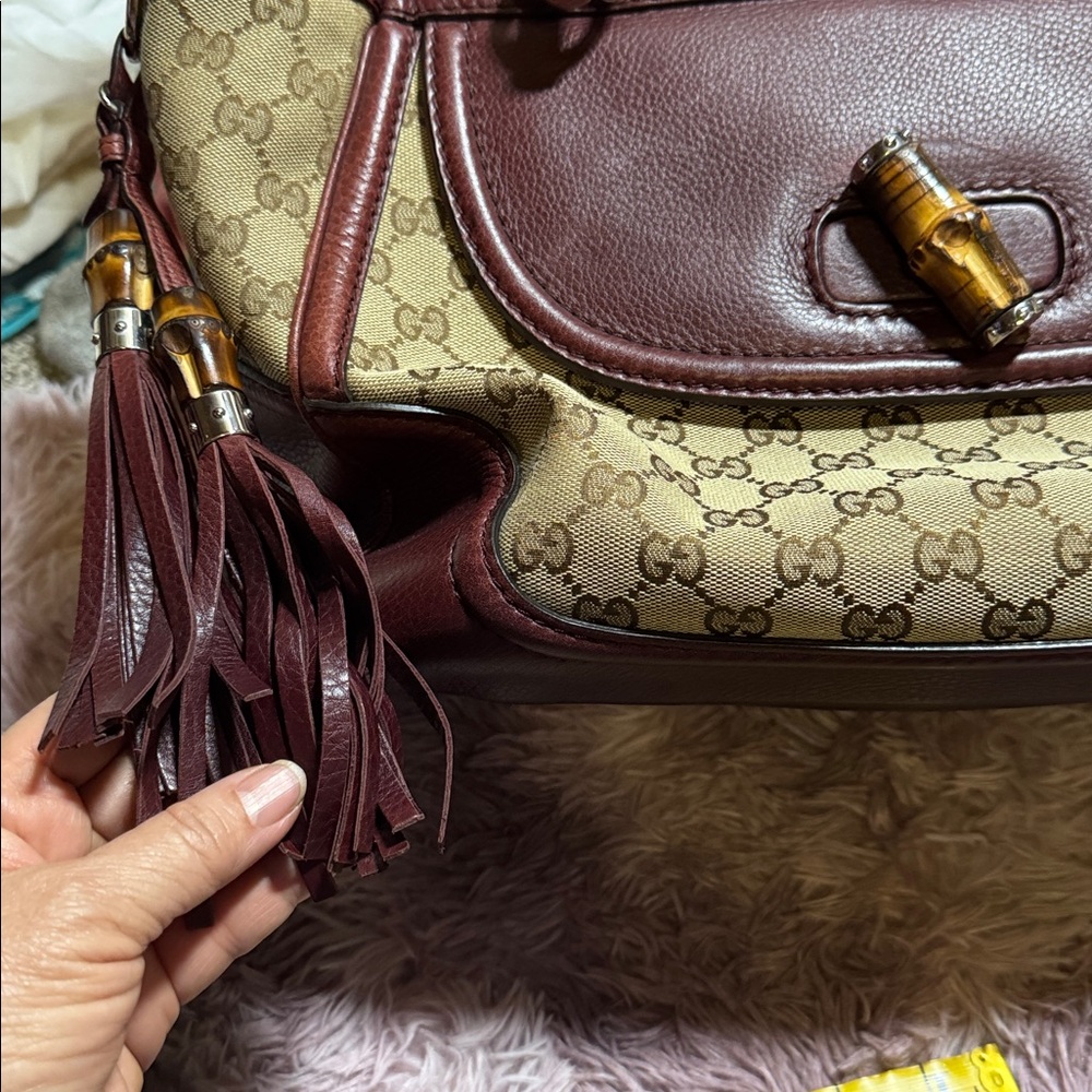 Gucci Maroon and Tan Bamboos HandBag - Picture 5 of 5